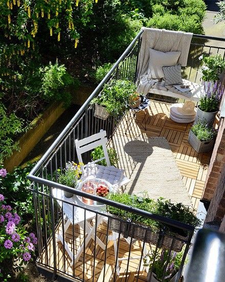 11 Amazing Balcony Gardens you will Love